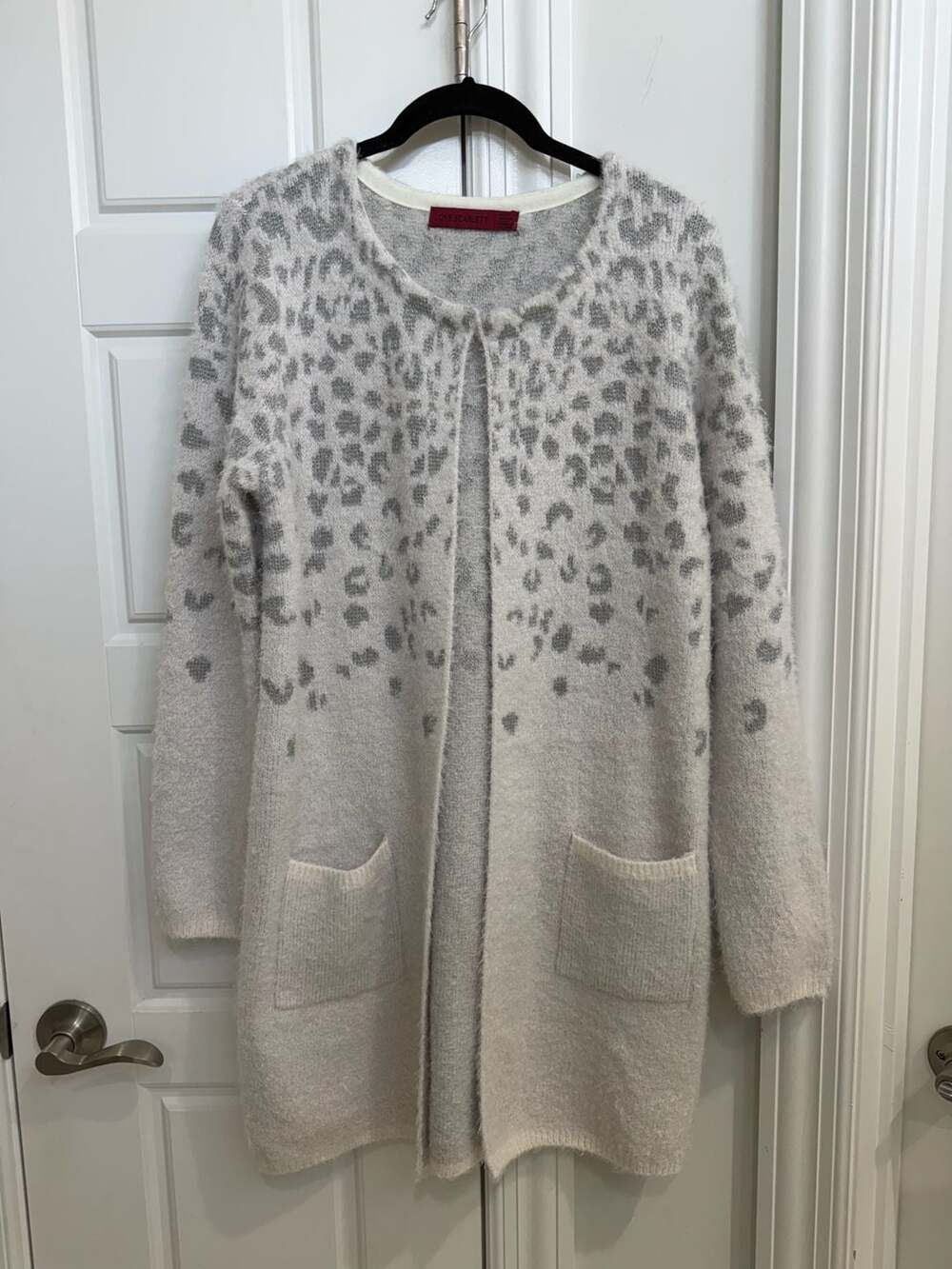 NWT Love Scarlett Leopard Print Fuzzy Long Cardigan Sweater M Gray Metallic